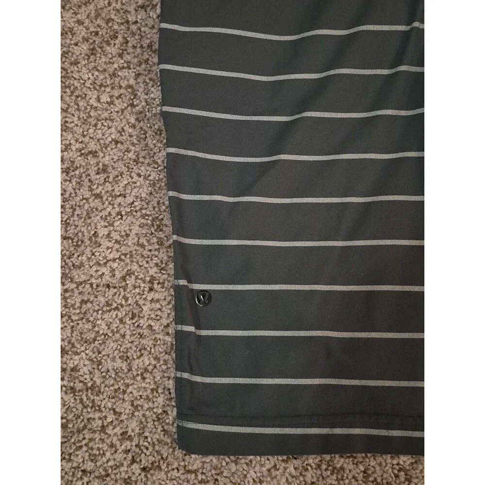 Lululemon Athletica Mens Kahuna 2.0 Shorts Green 30 Green Striped Golf